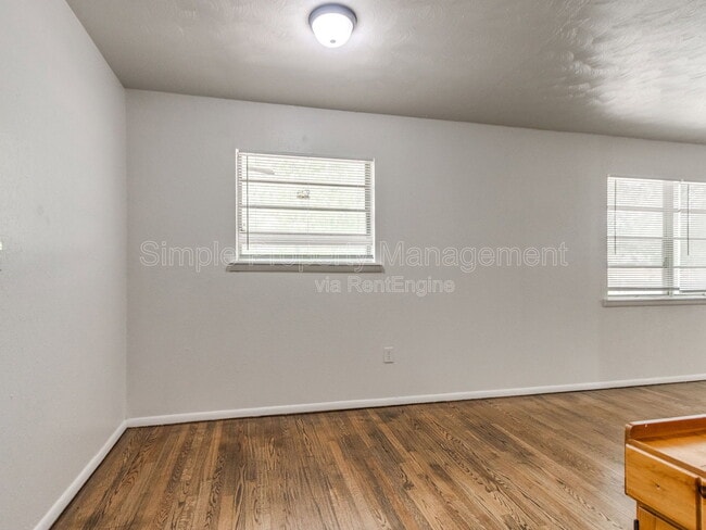 Photo - 219 Boston St