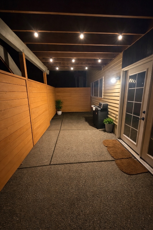 Building Photo - 11835 SE Valley View Terrace