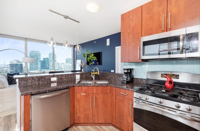 Photo - 932 W Randolph St Unit 54F
