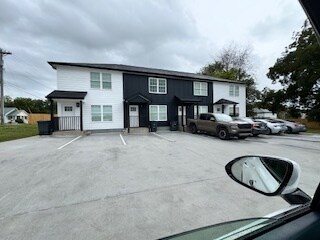 Photo - 112 Martin St