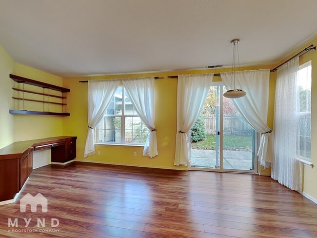 Photo - 1723 NE Ashberry Dr