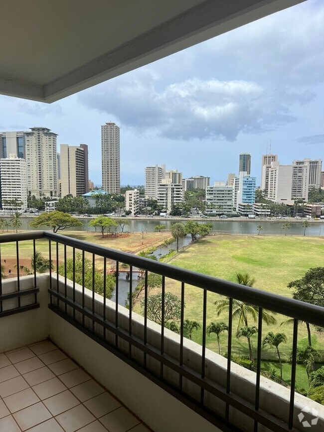 Building Photo - FURNISHED One Bedroom at the Marco Polo Rental