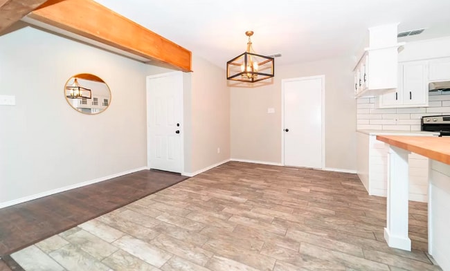 Photo - Bright, updated home!