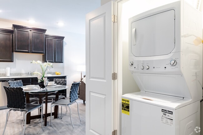 1BR 1BA - 687SF
