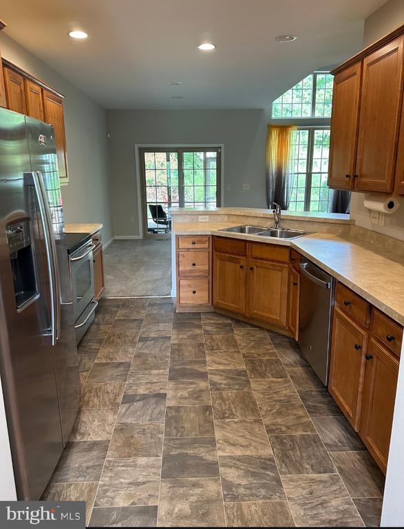 Building Photo - 5590 Twilight Dr