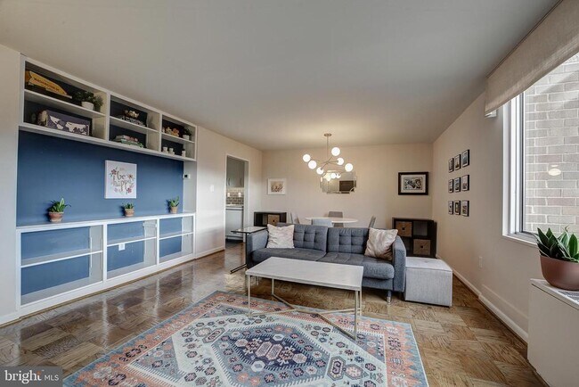 Photo - 2939 Van Ness St NW Unidad 1126