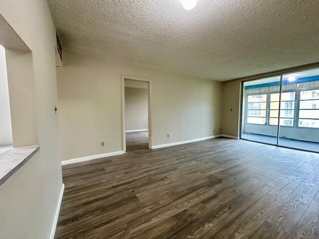 Building Photo - 6020 NW 64th Ave Unit 207