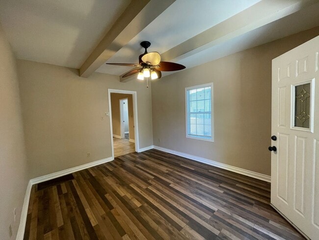 Building Photo - APT 190 CRAIG Unit 190