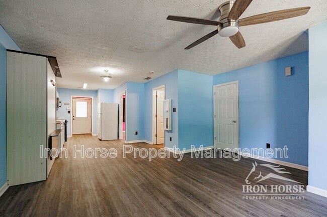 Photo - 195 Westchester Cir