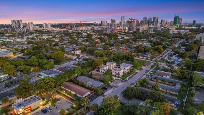 Photo - 934 NW 4th Ave Unidad 1-4