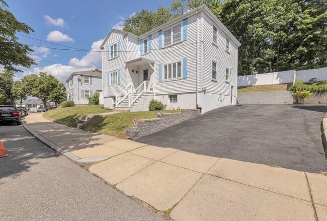 Building Photo - 30 Bateman St Unit 30 Bateman Street #2