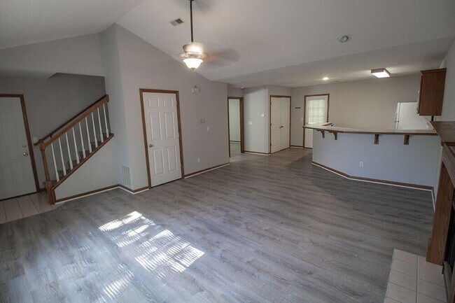 Photo - 1316 Valley Creek Ln