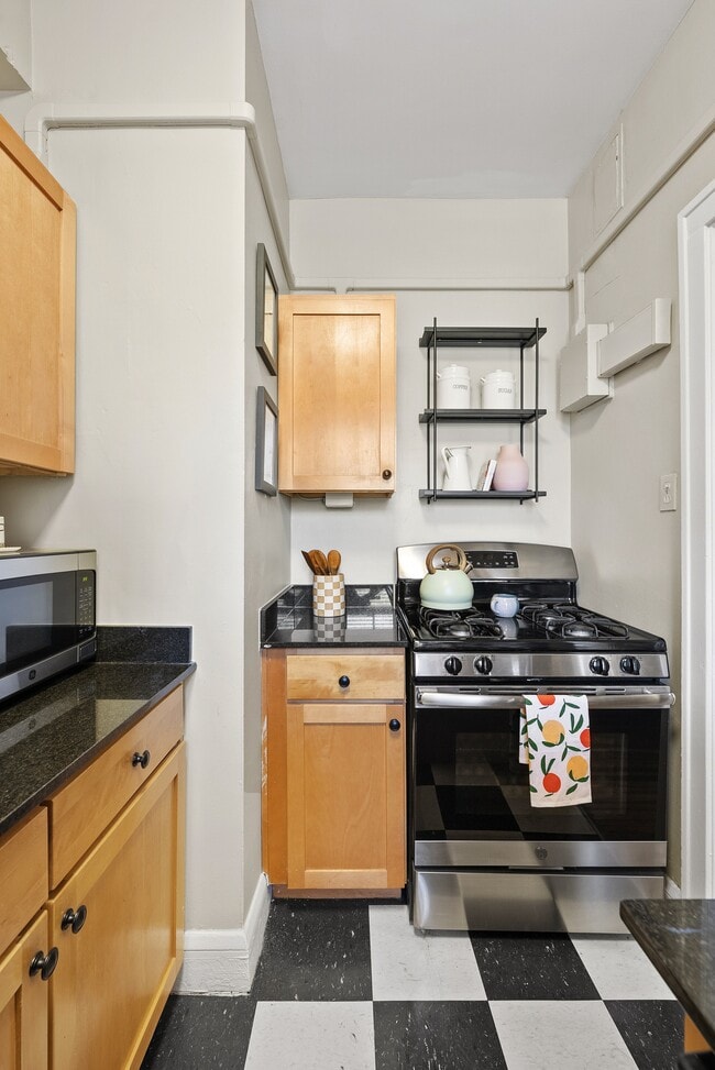 1050NSherman-019
