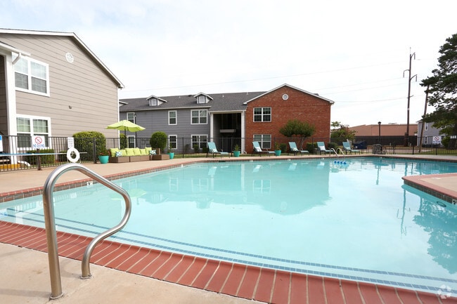 Piscina - Bennett Ridge Apartments