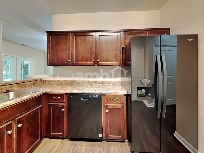 Photo - 60 Summer Hill Way