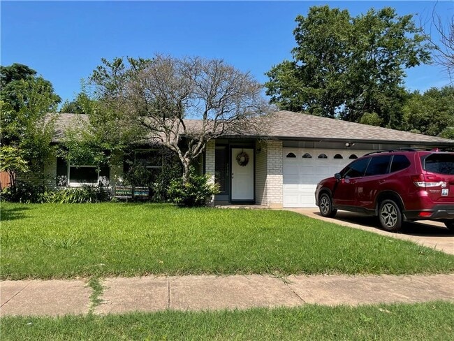 Building Photo - 7110 Whispering Winds Dr
