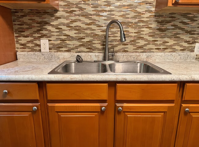 Photo - 1148 Elm Park Dr