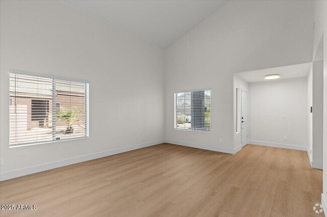 Building Photo - 2289 W Hayden Peak Dr Rental
