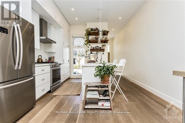 Photo - 103B Stirling Ave