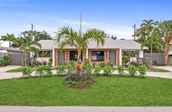 Photo - 2600 NE 5th Ave