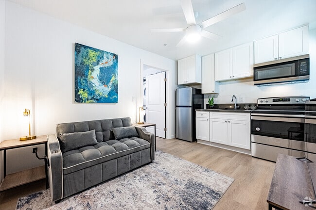 1BR, 1BA - 390SF - Living Room