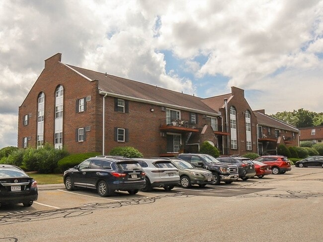 Photo - 10 Williamsburg Ct Condo Unit 21