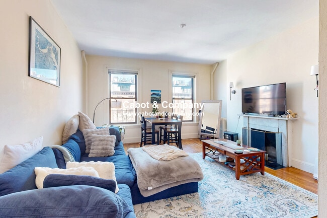 Photo - 231 Beacon St