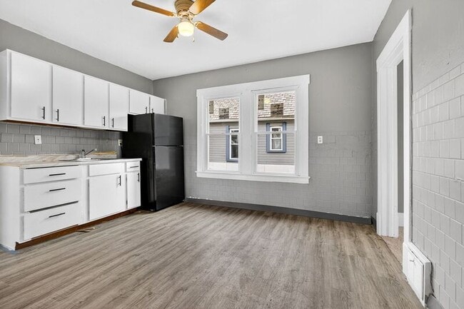 Photo - 4118 E 64th St Unit Upper