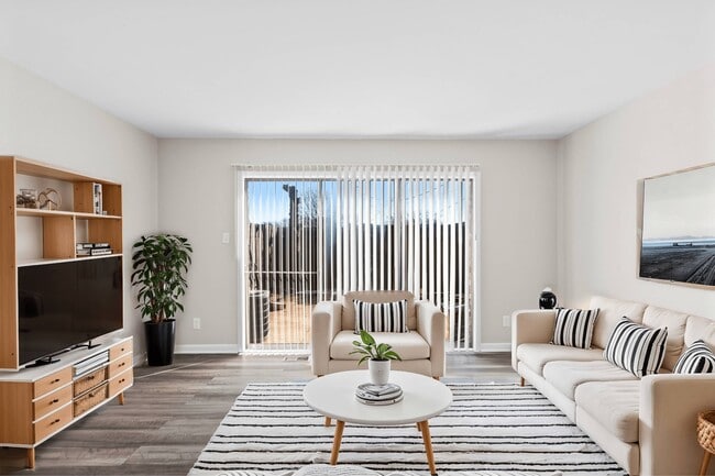 Photo - Fountain Parc