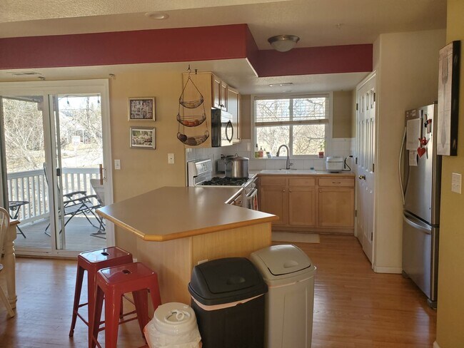 Kitchen on main floor - 4903 Noble Park Pl