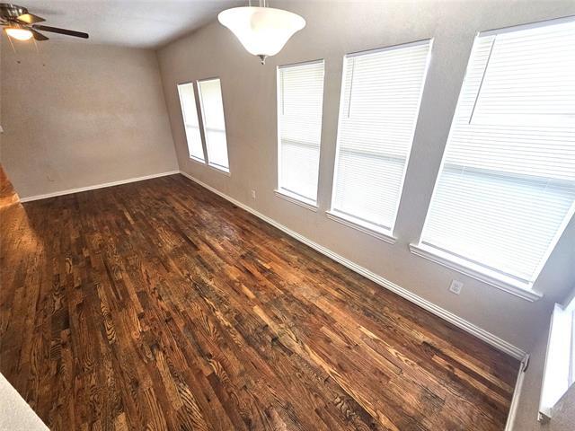 Photo - 1927 W 10th St