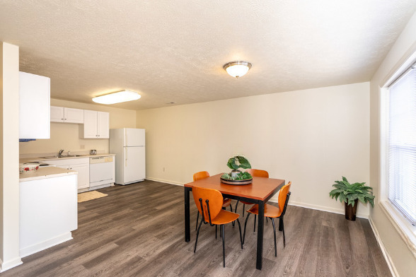 Building Photo - Glenside Townhomes