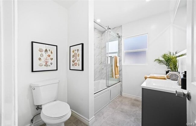 Building Photo - 1484 N Clybourn Ave Rental
