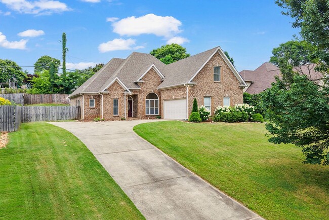 Photo - 710 Valley St
