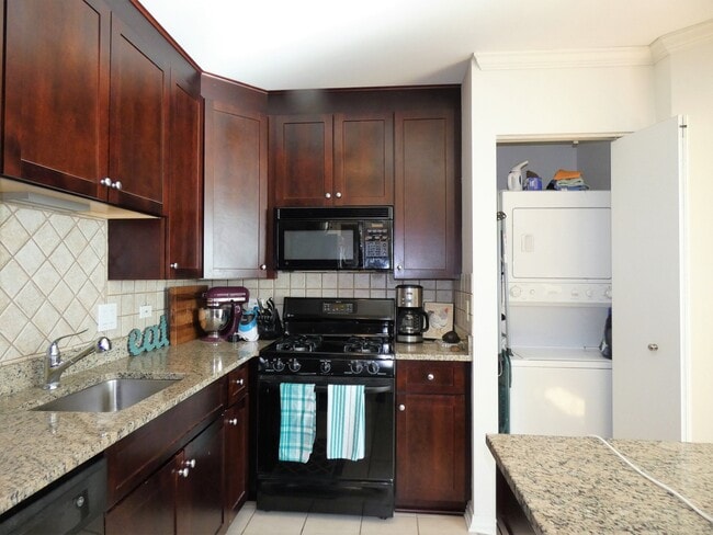 Photo - 33 W Ontario St Unit 17C