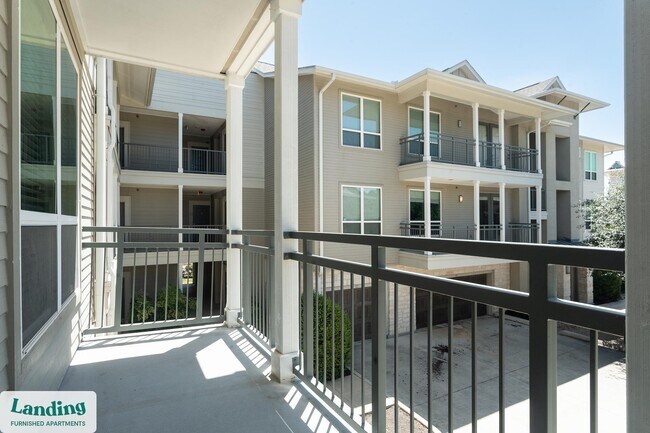 Photo - 4300 Cromwell Dr Unidad 1206