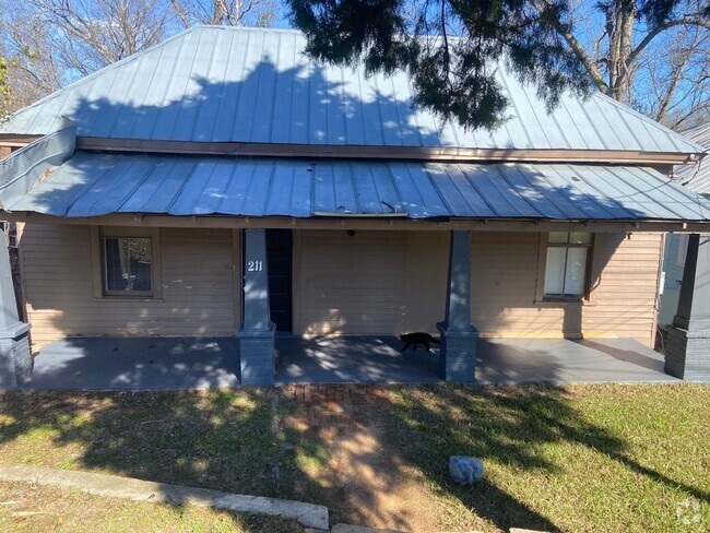 Building Photo - **AVAILABLE NOW**3 Bedroom / 1 Bathroom Ho... Rental