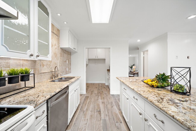 Photo - 6434 Burgoyne Rd