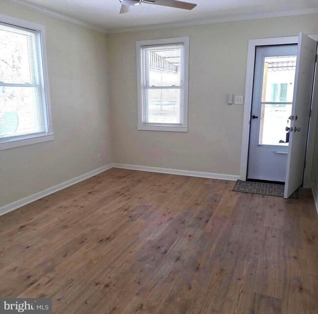 Photo - 403 Trenton Ct
