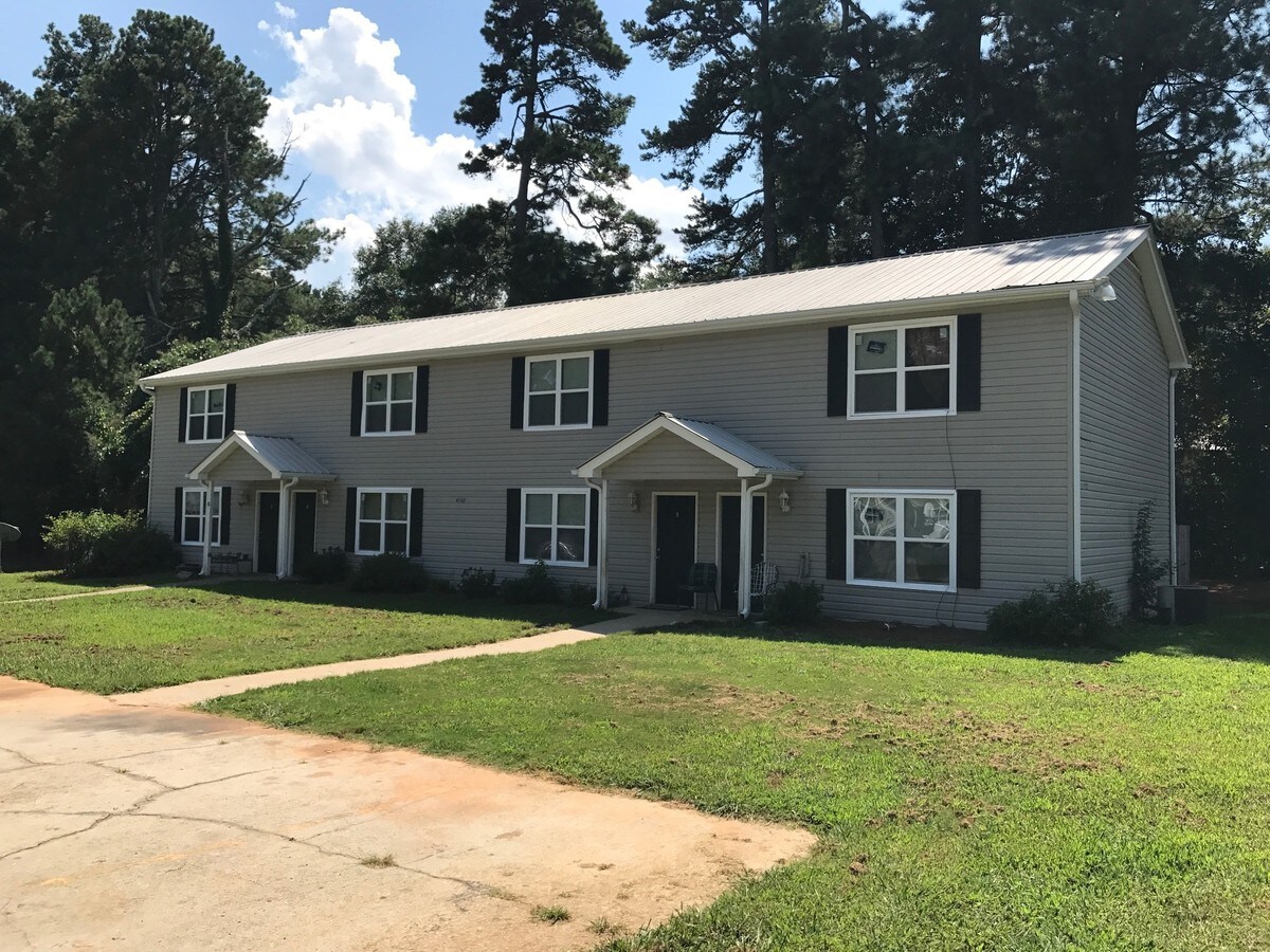 Photo - Oakwood Village