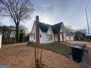 Building Photo - 641 West Ave