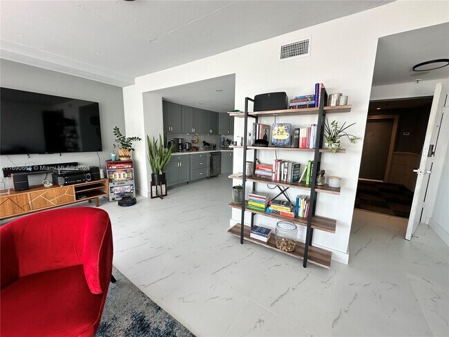 Photo - 7545 E Treasure Dr Condo Unit 8A