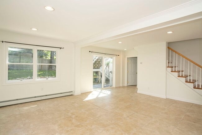 Photo - 7 Windsor Dr