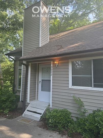 Duplex Available Immediately in North Hall - Duplex Available Immediately in North Hall Apartment