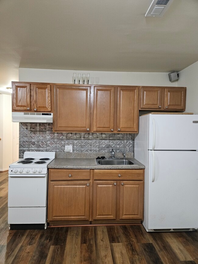 Photo - 8812 Community Square Ln