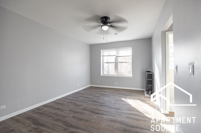 Photo - 4031 N Kenmore Ave Unit 407