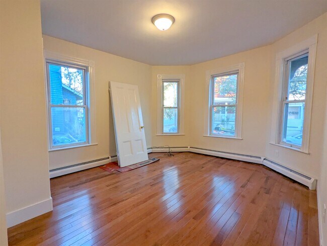 Photo - 21 Thorndike St Unit 1