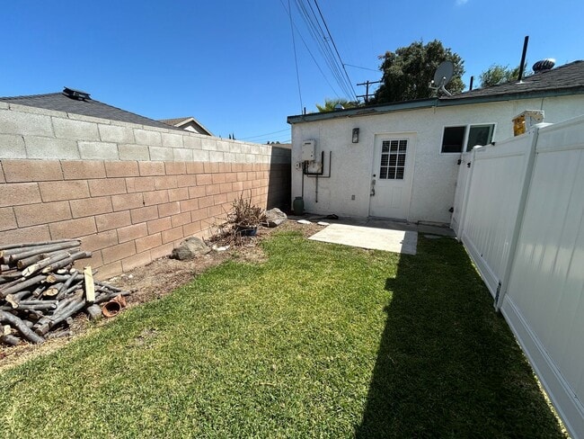 4432 Falcon Ave