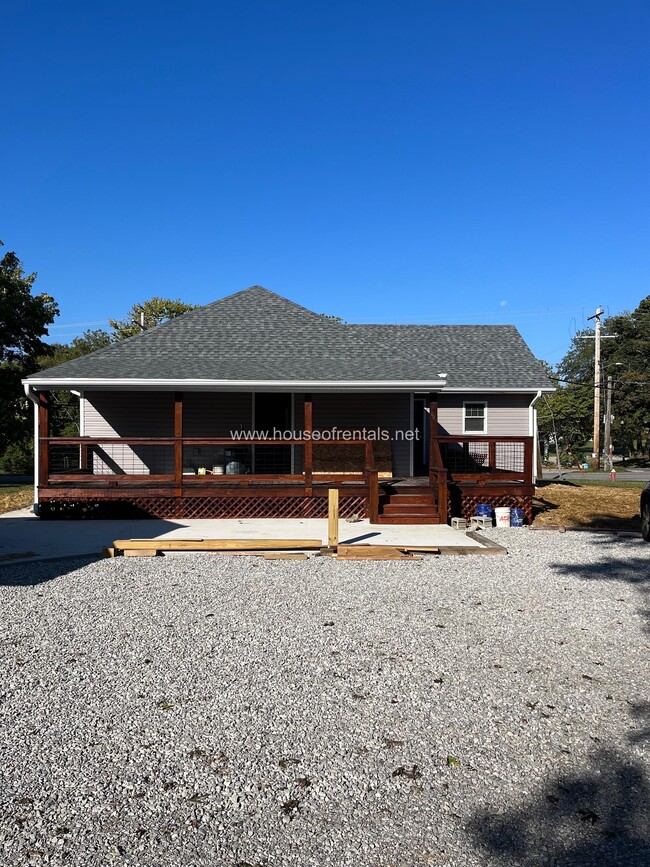 Photo - 511 N Maple St