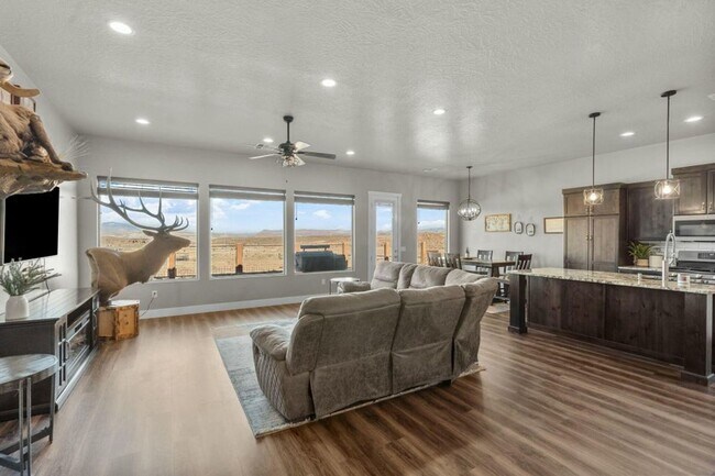 Photo - 4 Bedroom Home in Desert Canyon